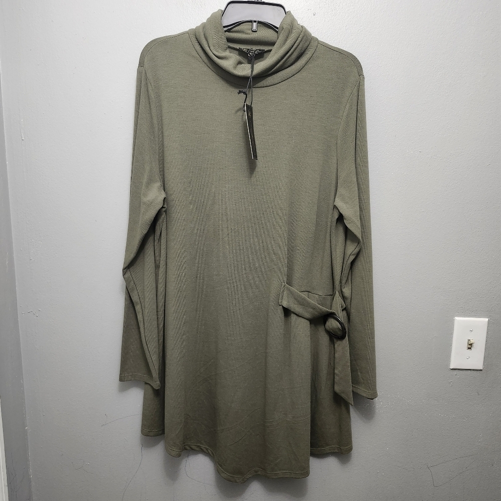 DG2 women's tunic top size XL green long sleeve new with tags